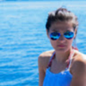 Meet your Posher, Edona